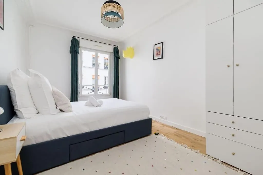 8 Joubert - 3Bdr Galeries Lafayette Apartment Paris France